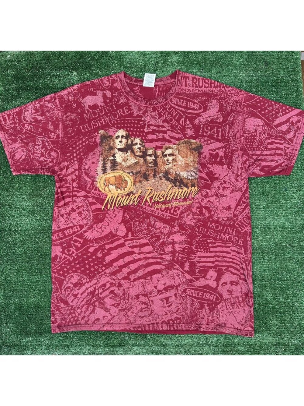 Vintage Y2K Mount Rushmore AOP T-Shirt Maroon Dark Red XL USA Souvenir Western